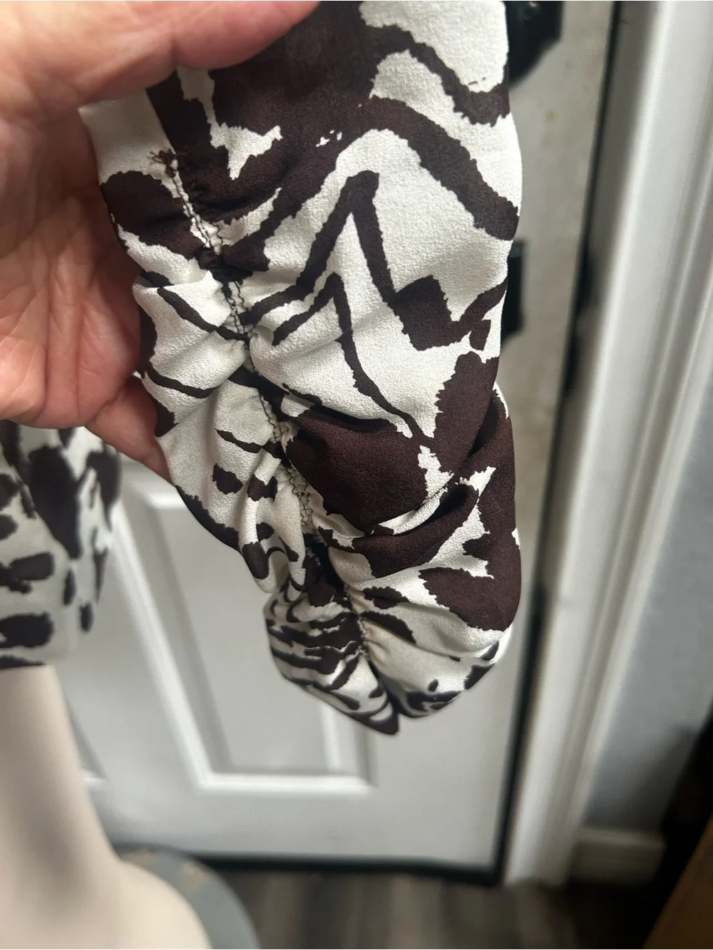 Tory Burch Silk Cream and Dark Brown Abstract Long-Sleeve Tunic Blouse Sz M